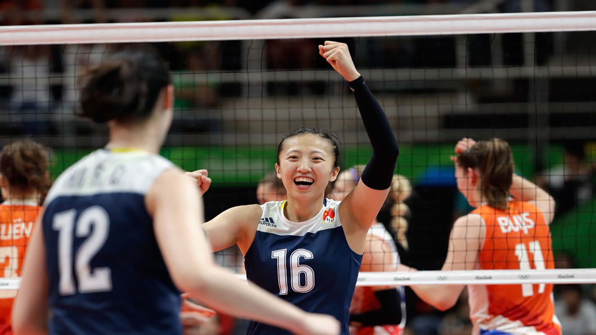 九游sports-布莱梅主场大捷，德甲争冠气势如虹，不莱梅主帅