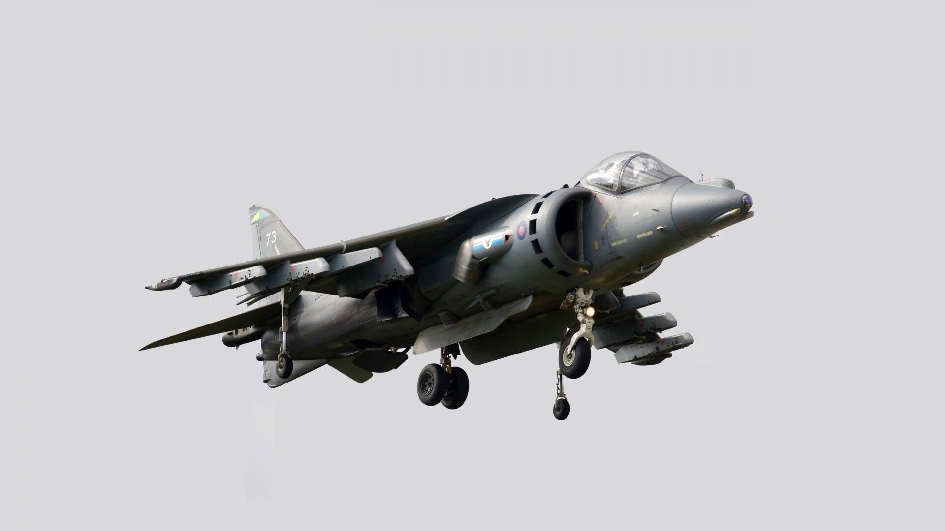 勒沃库森连续推进制造中路空档，勒沃库森lg